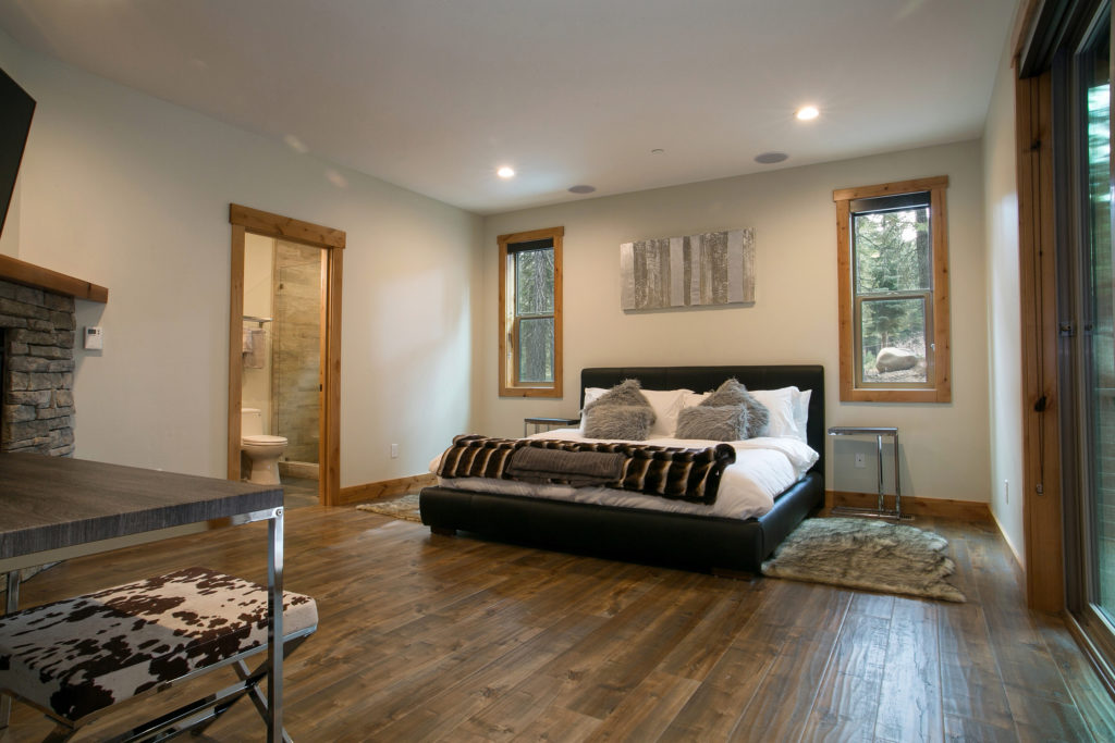 tahoe donner vacation rental bedroom managed by Yeti scaled