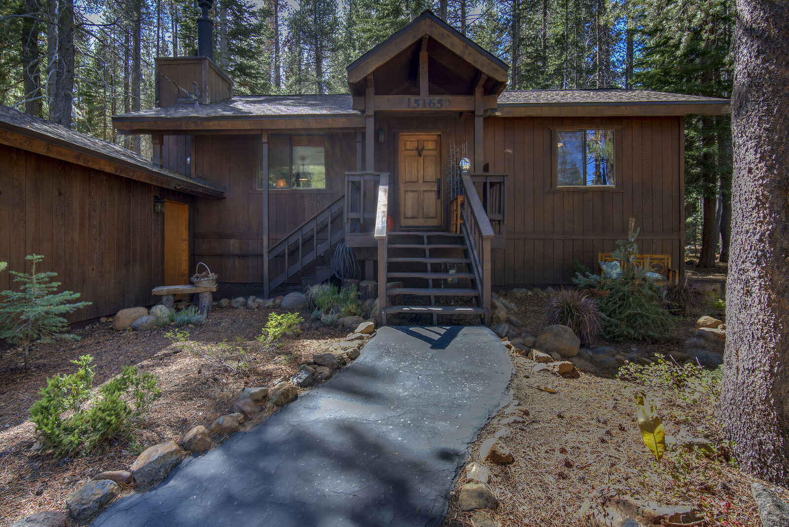 Tahoe Donner Northwoods Cabin exterior4